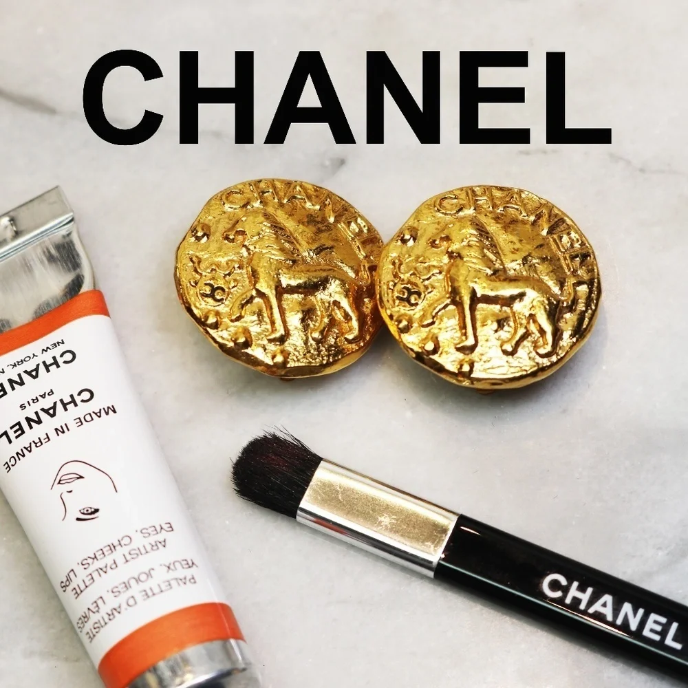 Chanel Lion Medallion Gold Plated Vintage Clip-on Earrings RARE! EUC ~ HOST PICK